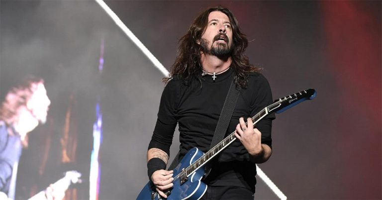 Foo Fighters' Dave Grohl performing live