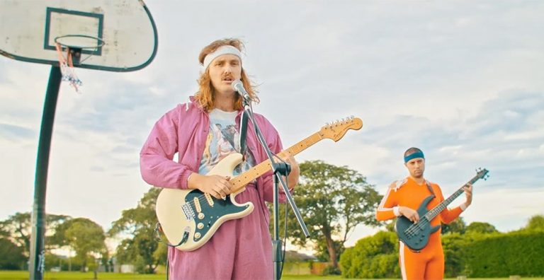 A screenshot from Jed Parsons' music video 'Everybody's Stupid'