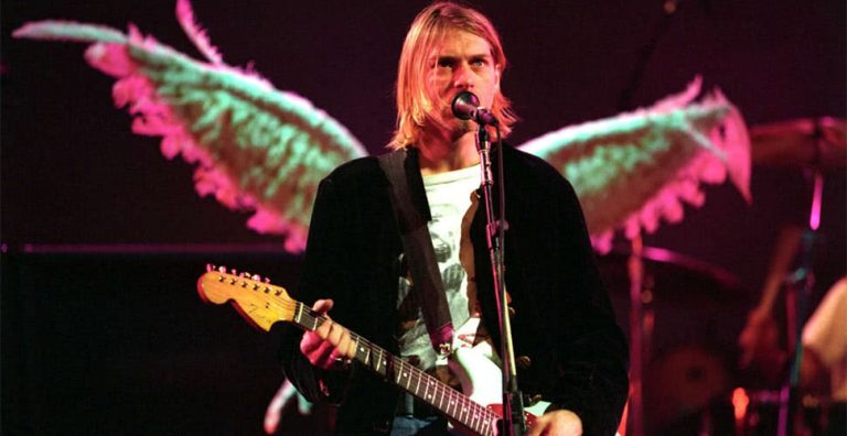 Kurt Cobain performing live with Nirvana in 1993