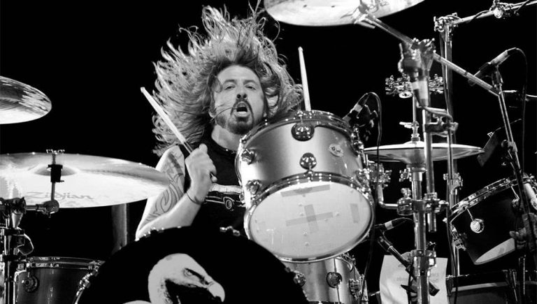Dave Grohl drumming with Them Crooked Vultures