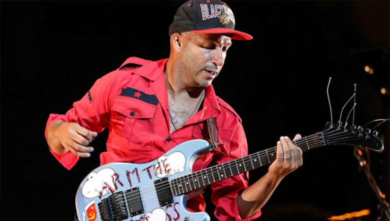 Tom Morello of Rage Against The Machine and the Atlas Underground performing live.