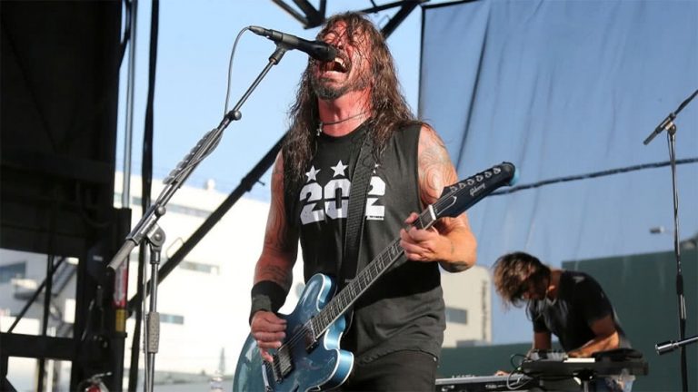 The Foo Fighters' Dave Grohl performing live