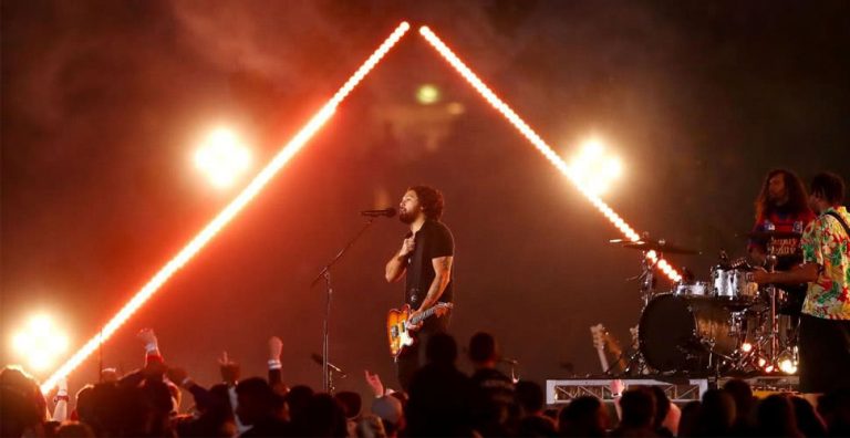 Gang Of Youths performing at the NRL Grand Final