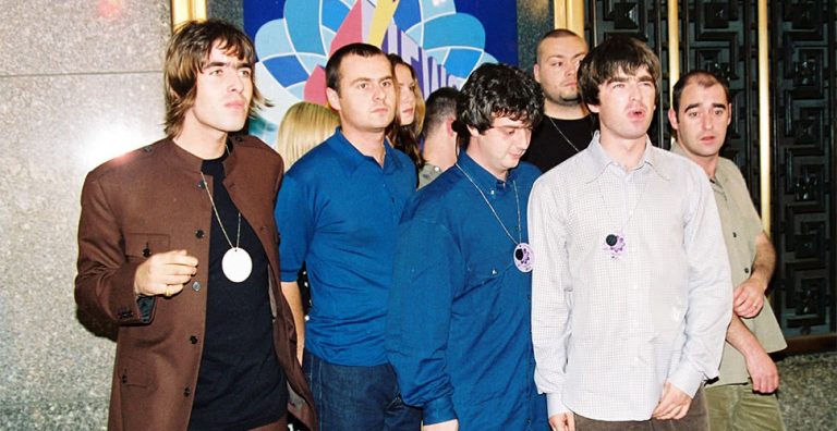 Oasis at the 1996 MTV Music Awards