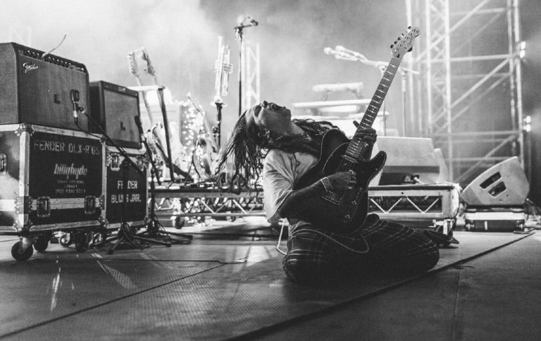 tash sTash Sultana releases new video for 'Free Mind'