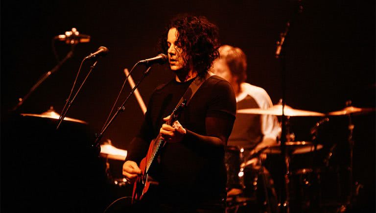 Jack White of The Saboteurs performing live in Melbourne