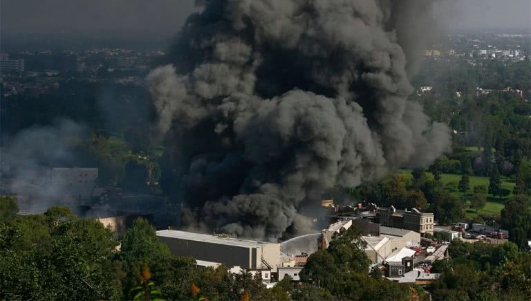 Image of the devastating fire at Universal Studios in 2008