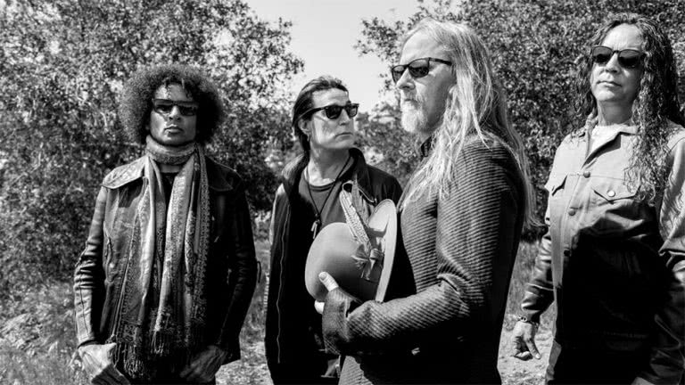 Image of grunge rock icons Alice In Chains