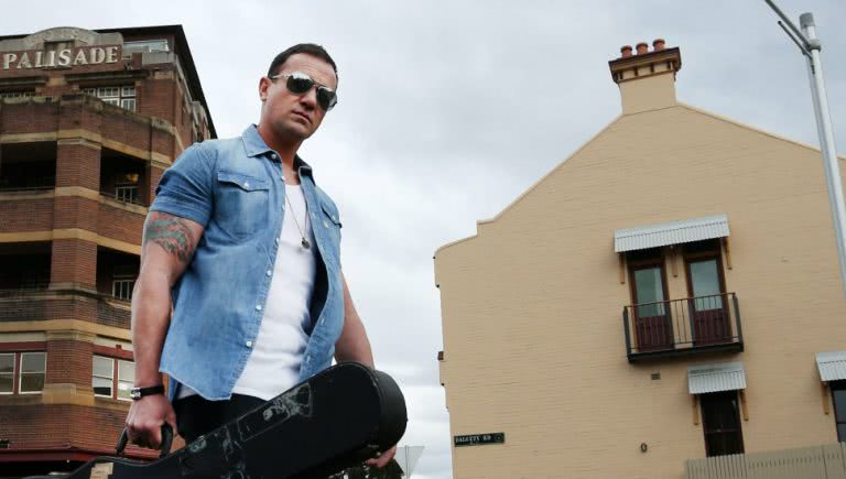 Shannon Noll releases his 'Long Live The Summertime' anti-video