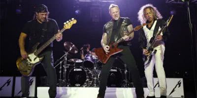 Metallica performing live