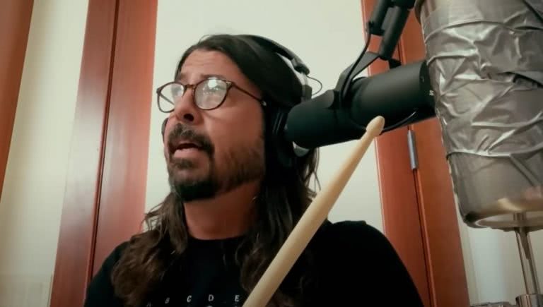 Dave Grohl drops absolutely cracking cover of Mountain’s ‘Mississippi Queen’
