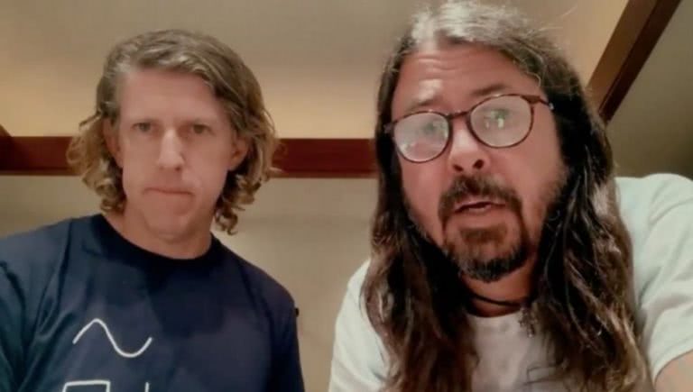 Dave Grohl releases a cover of 'Hotline Bling' for Hanukkah Sessions
