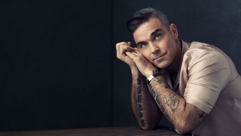 Robbie Williams just gave Damon Albarn some very graphic advice