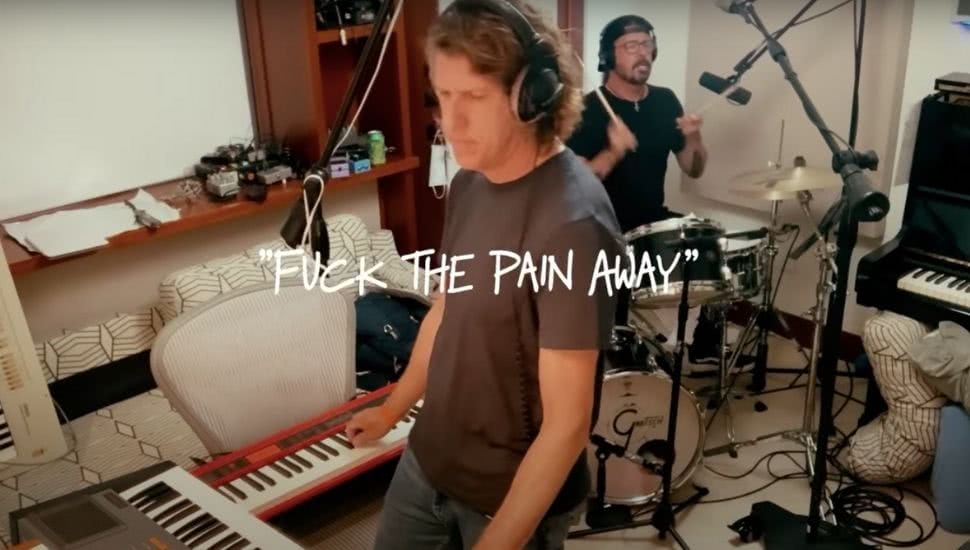 Watch Dave Grohl and Greg Kurstin Cover Peaches