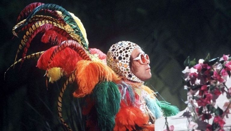 Elton John performs Crocodile Rock on the Muppet Show in the 70s
