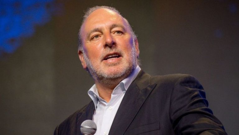 Hillsong founder Brian Houston has resigned from the church