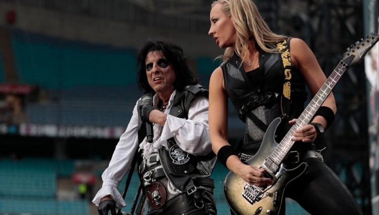 The guitarist for Alice Cooper has addressed the pressure that female guitarists face in the music industry