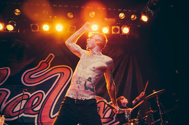 Machine Gun Kelly mercilessly booed at Louder Than Life festival