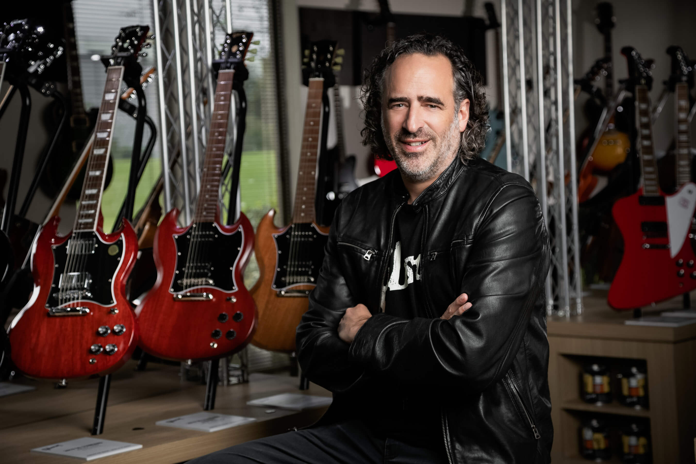 Gibson rises from the ashes & announces new CEO