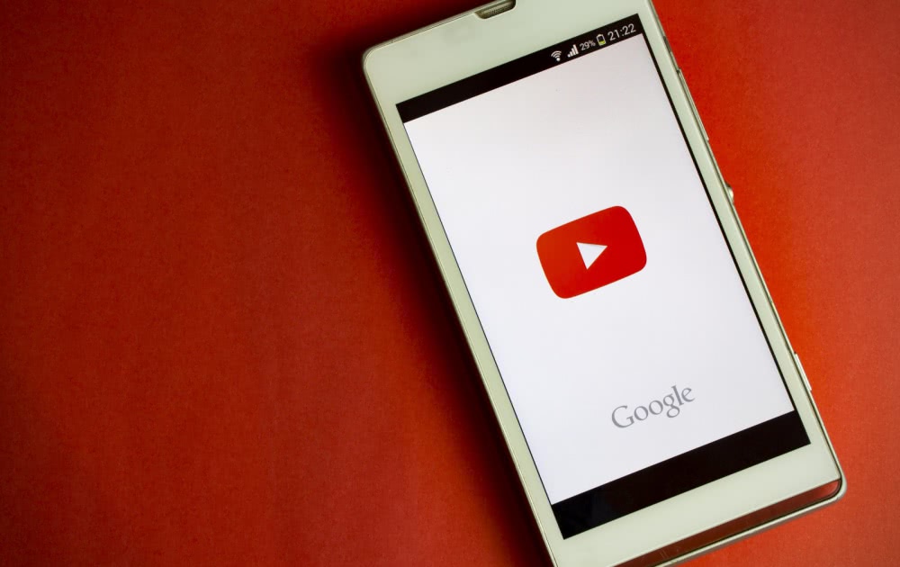 Google launches major upgrade to YouTube Music, Taylor Swift trial begins, and more