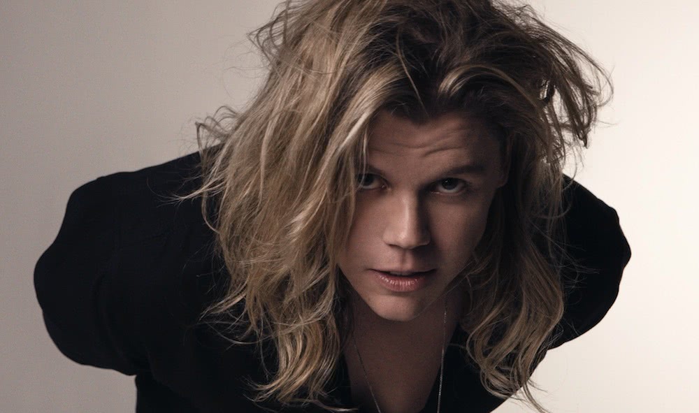 Conrad Sewell inks new major label deal, announces new music