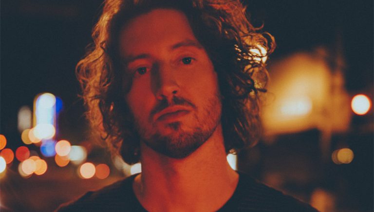 Dean Lewis returns with triumphant new single, ‘Falling Up’