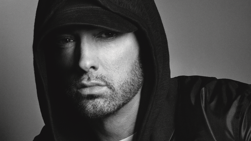 Eminem announces return for late summer