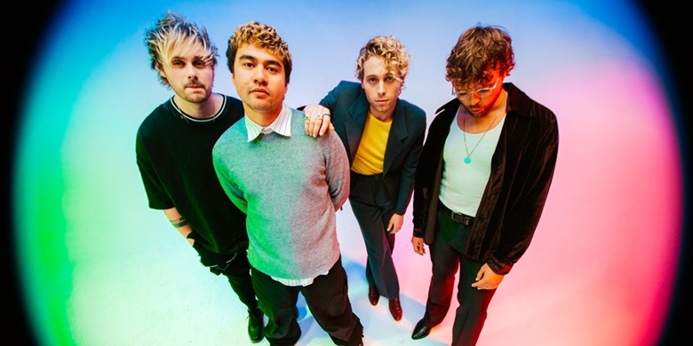 5 Seconds of Summer In the Hunt for U.K. No. 1