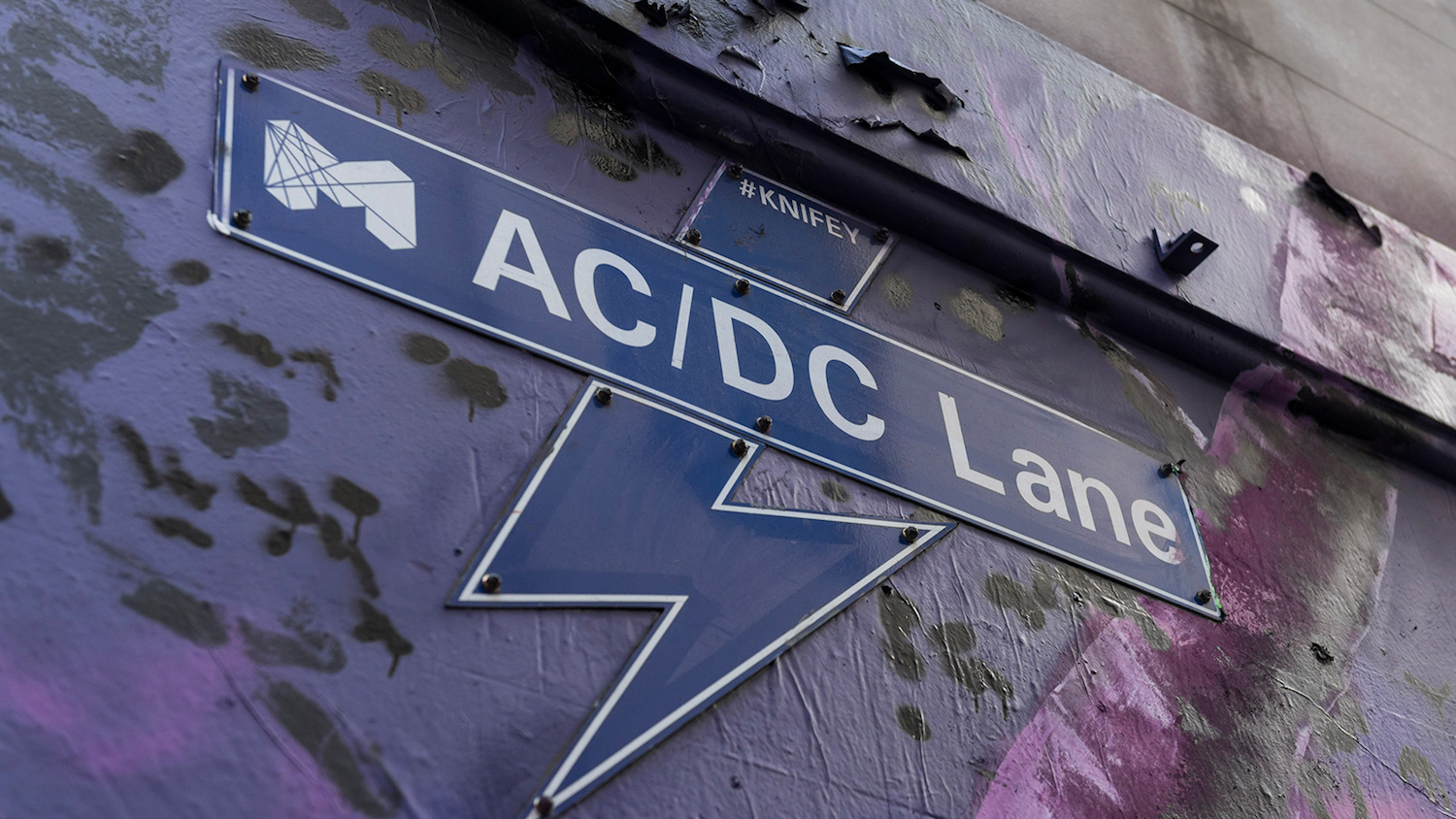Why is AC/DC Lane in Melbourne and not in Sydney?