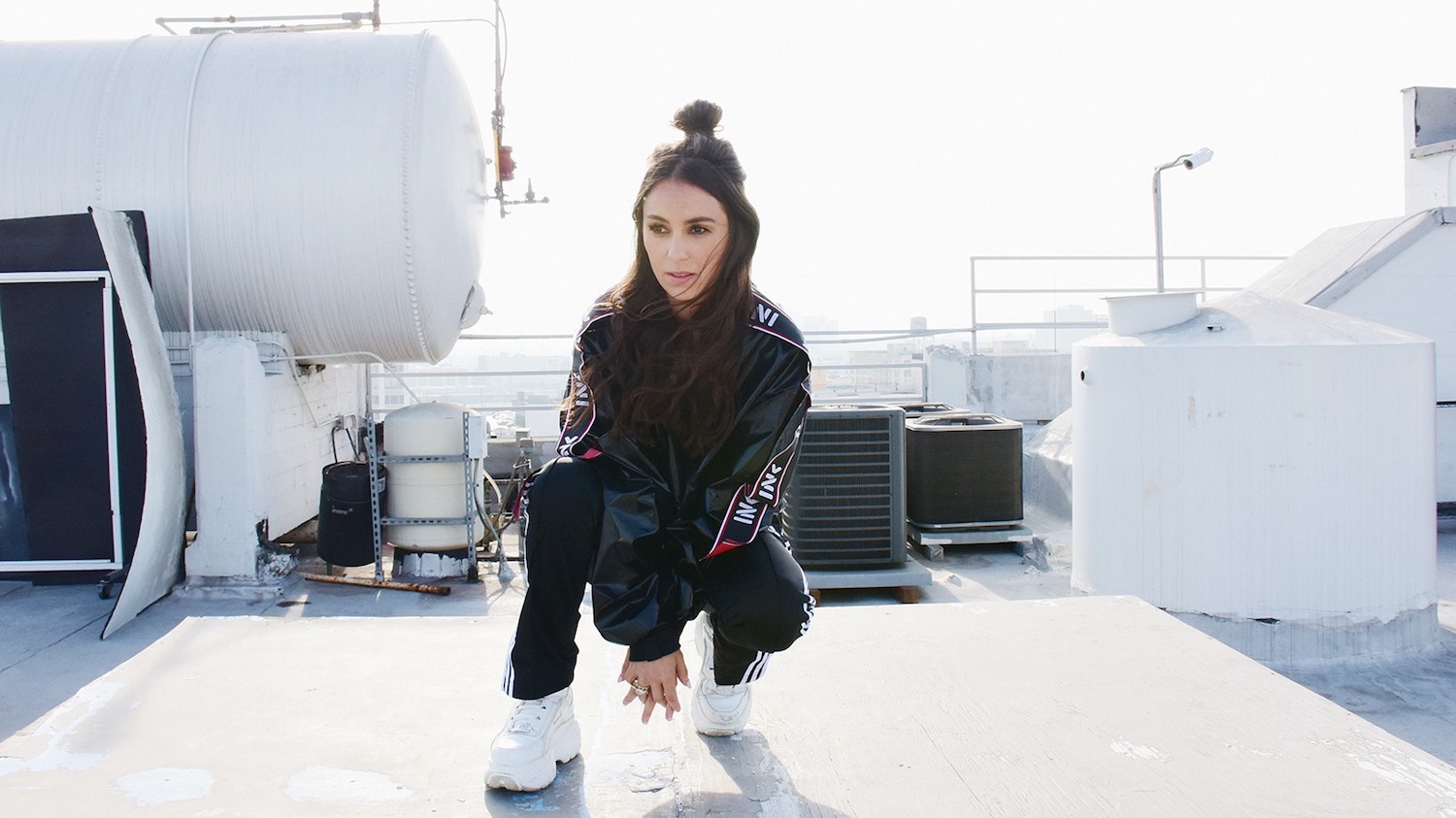 Amy Shark signs new management deal with US-based Red Light