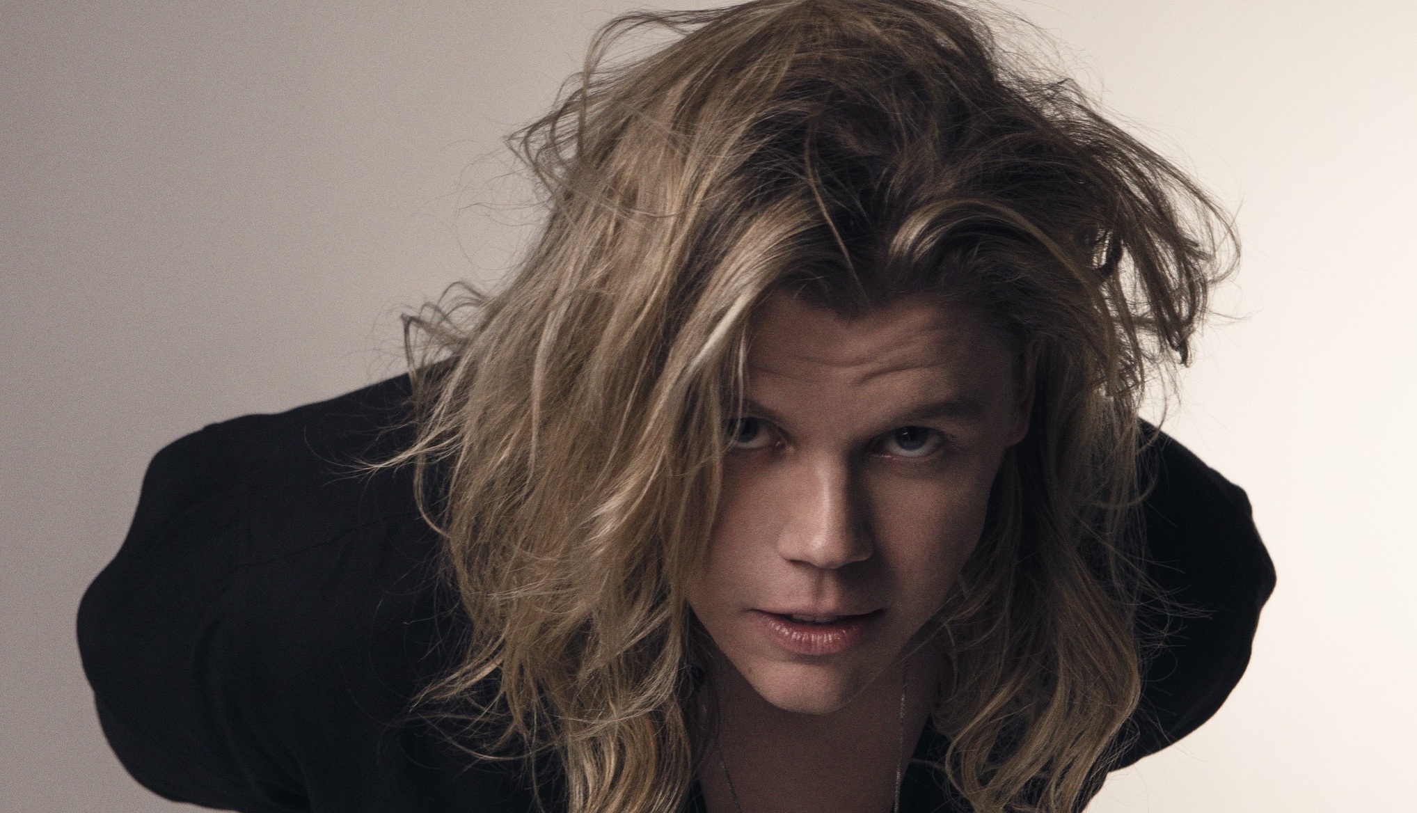 Conrad Sewell signs to Sony Music Entertainment