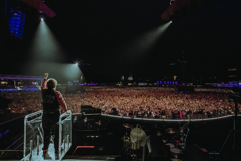 Elton John’s Farewell Yellow Brick Road Tour Nudging 1M Tickets