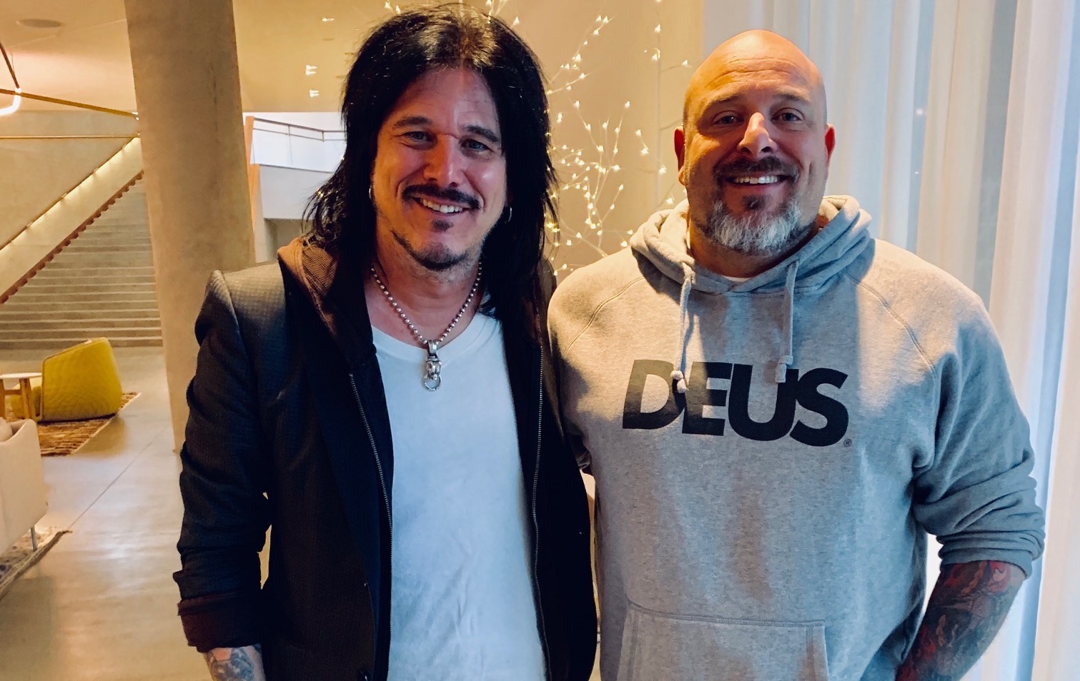 Golden Robot signs former Gunners guitarist Gilby Clarke: “We’ll turn rock and roll up loud!”