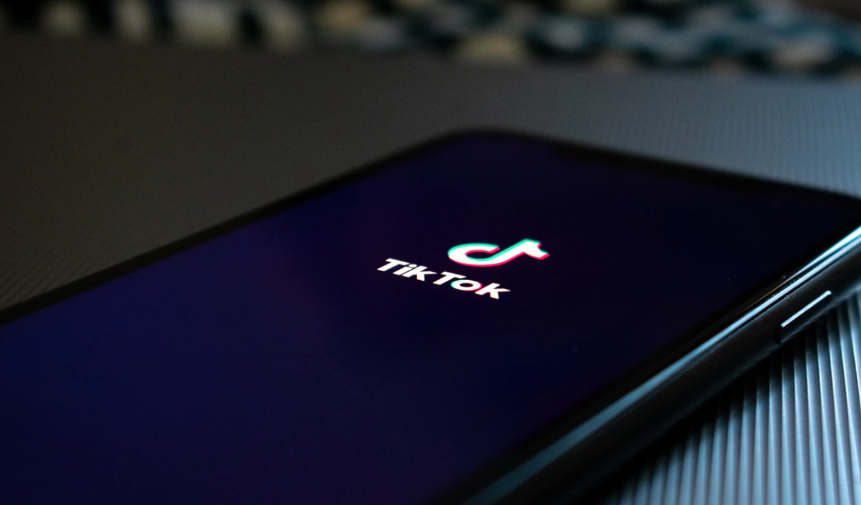 Universal Music Group strikes licensing deal with TikTok