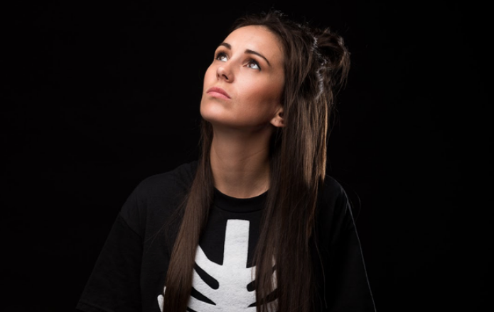 Amy Shark’s ‘Adore’ wins Vanda & Young Songwriting Competition, Gang of Youths’ Le’aupepe takes 2nd and 3rd place