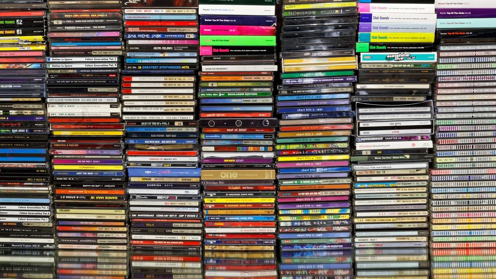 Counterfeit CDs still causing major issues for music industry