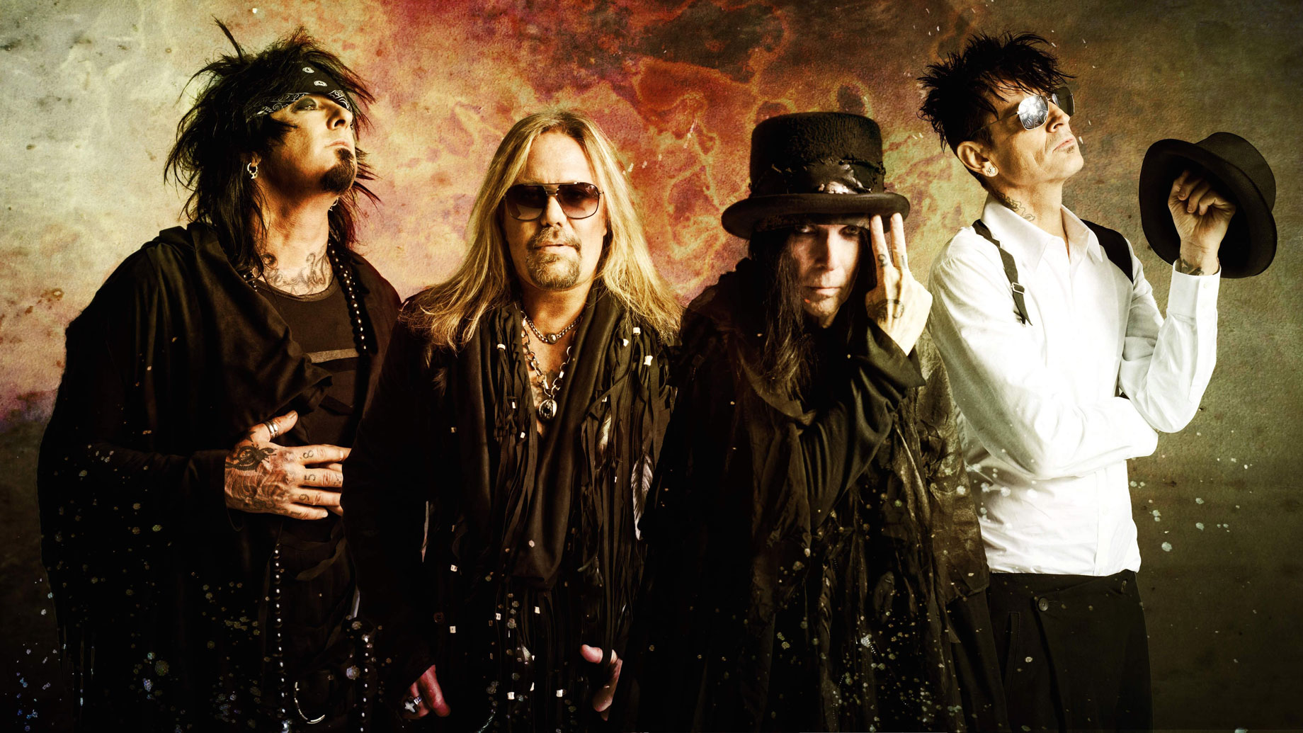 Motley Crue sued by photographers