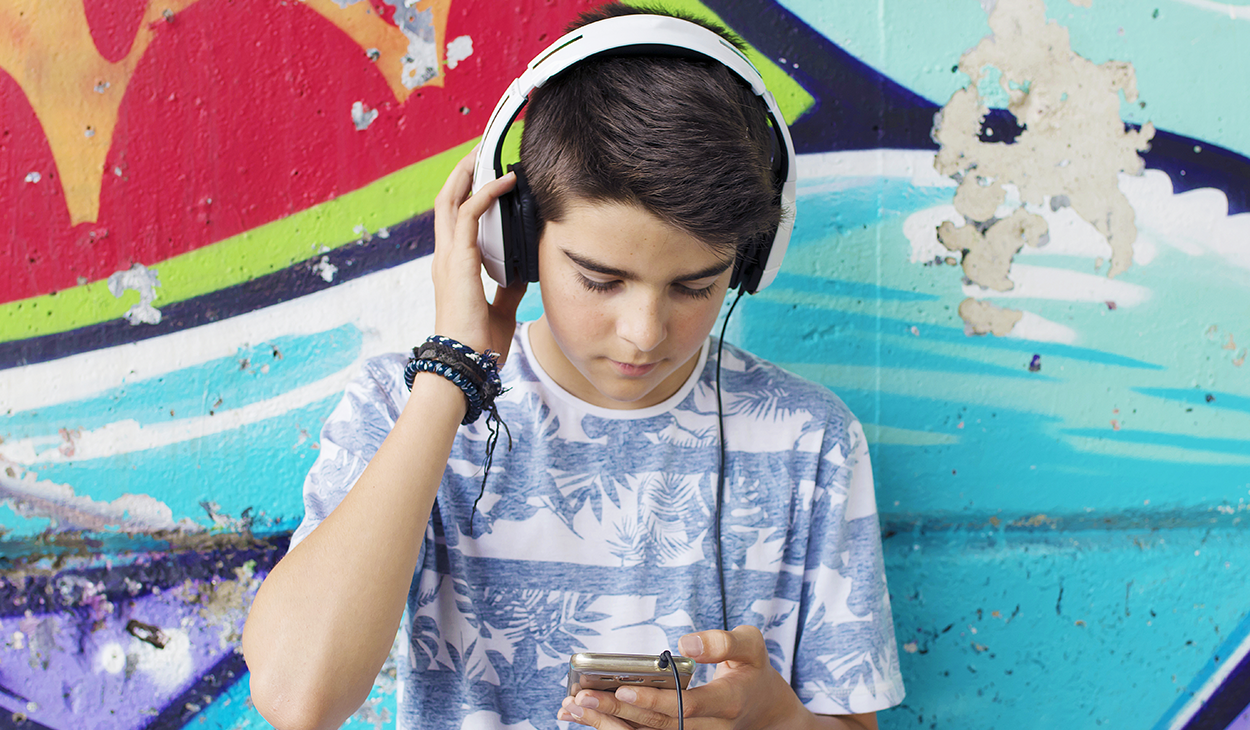 Music streaming driving growth of headphones market