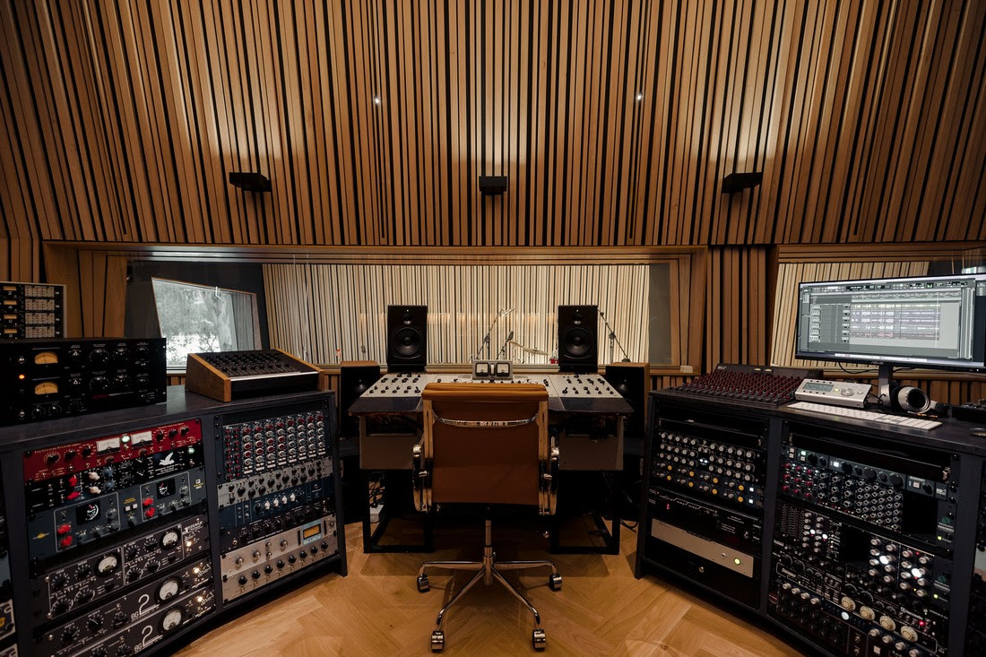 A Historic Abbey Road Console Finds New Home Inside Hobart Museum