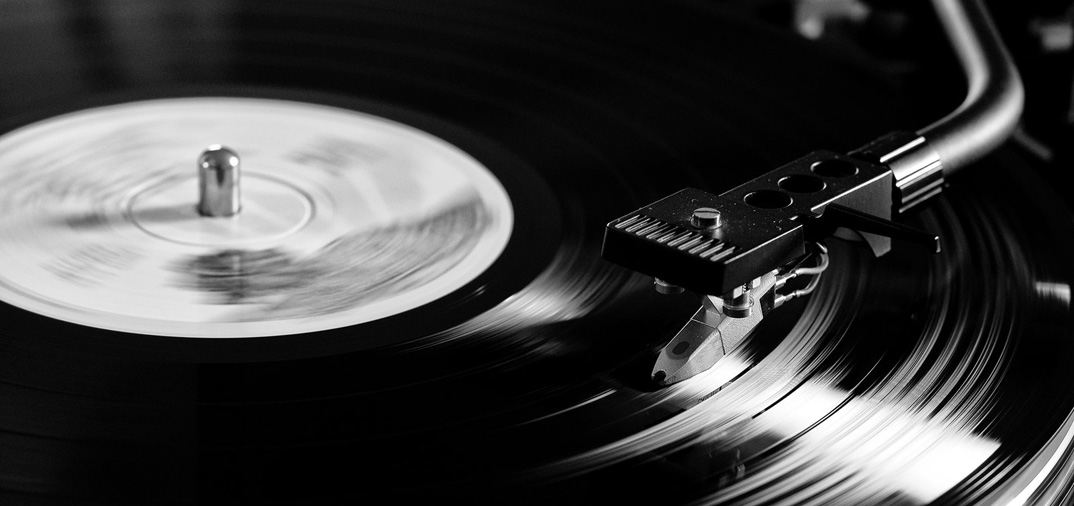 Weekly vinyl chart launches in UK