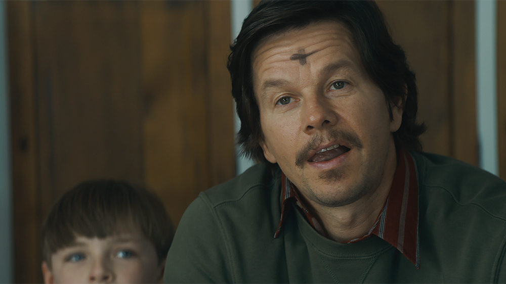 ‘Father Stu’ Review: Boxer-Turned-Priest, Mark Wahlberg